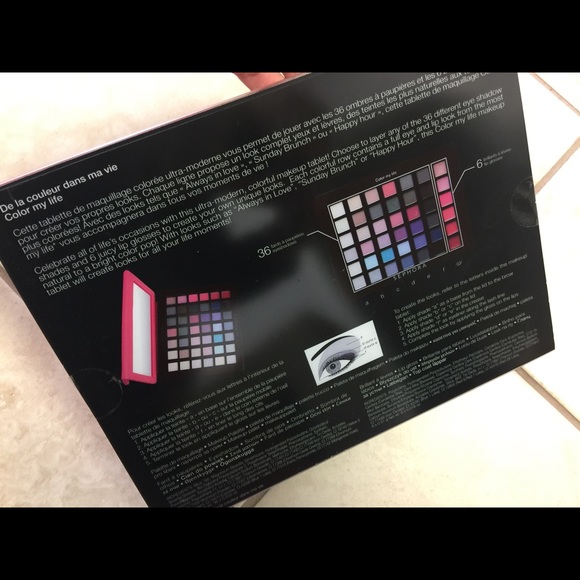 Eyeshadow Tablet Case - Picture 5 of 5